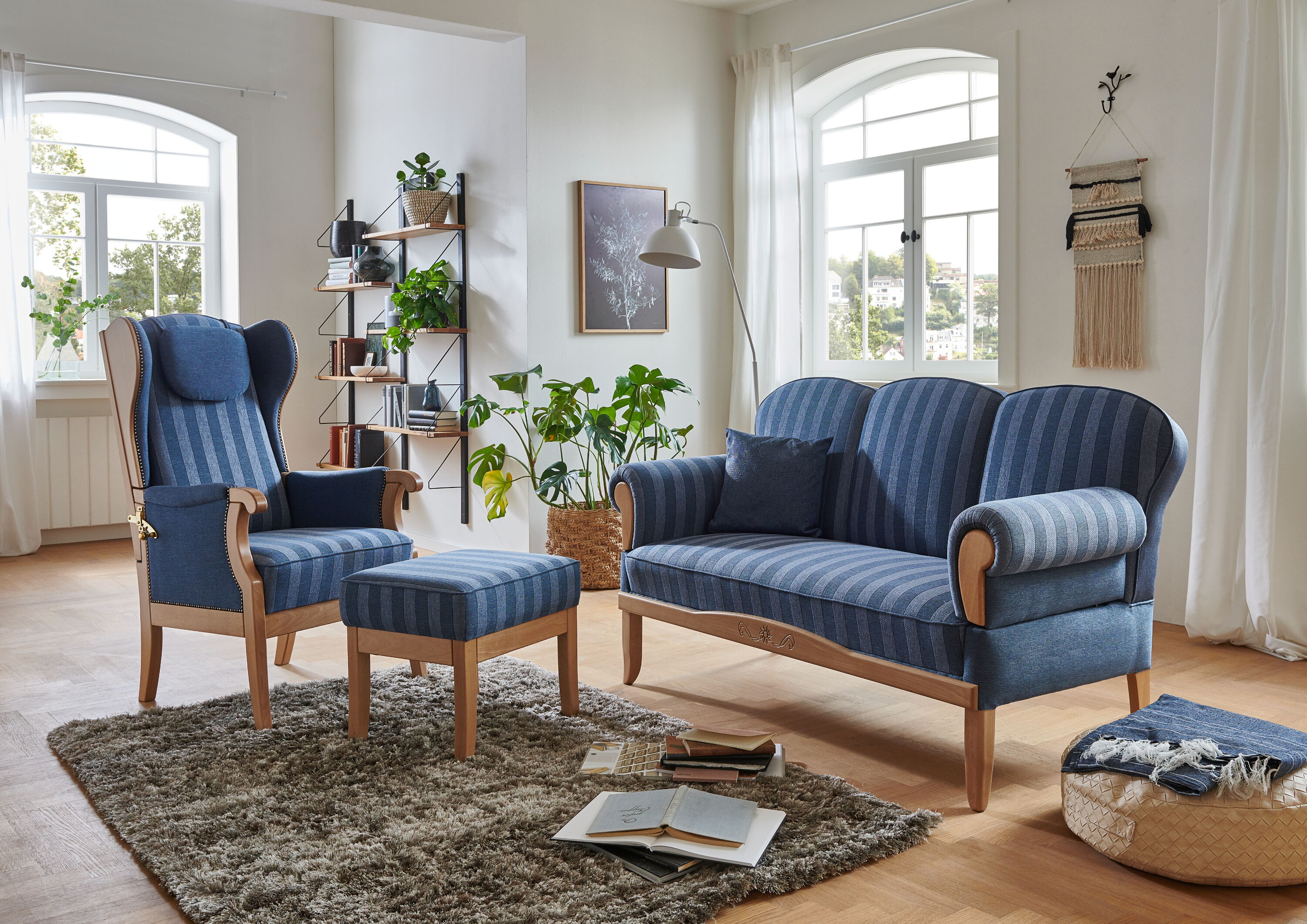 Dornum Sofa 3-sitzer 160 cm & Ohrensessel mit Hocker aus Modell 207 Lüneburg