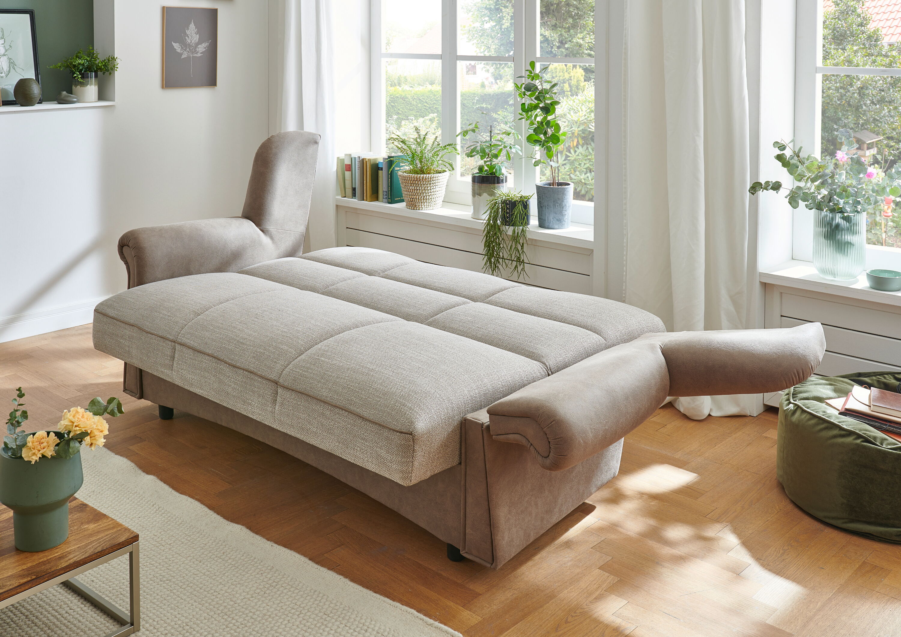 Bremen Kippcouchfunktion und Klapparmteil